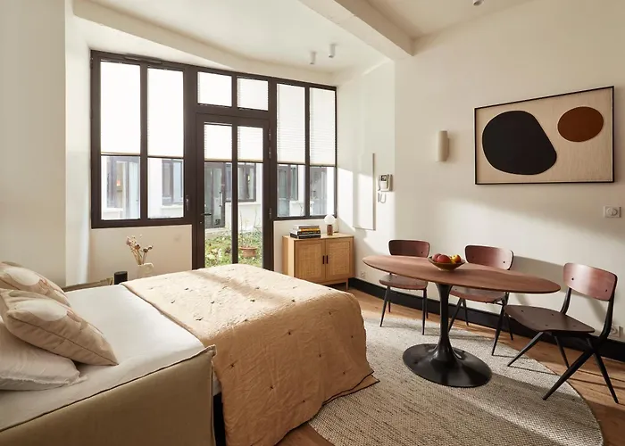 Cosy 1Br With Outside Space Near Canal Saint Martin